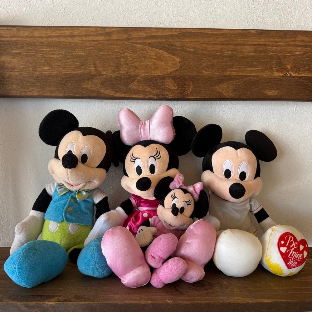 4pc Disney Minnie Mouse Plush Bundle Pink Blue Be Mine 2020 Mickey